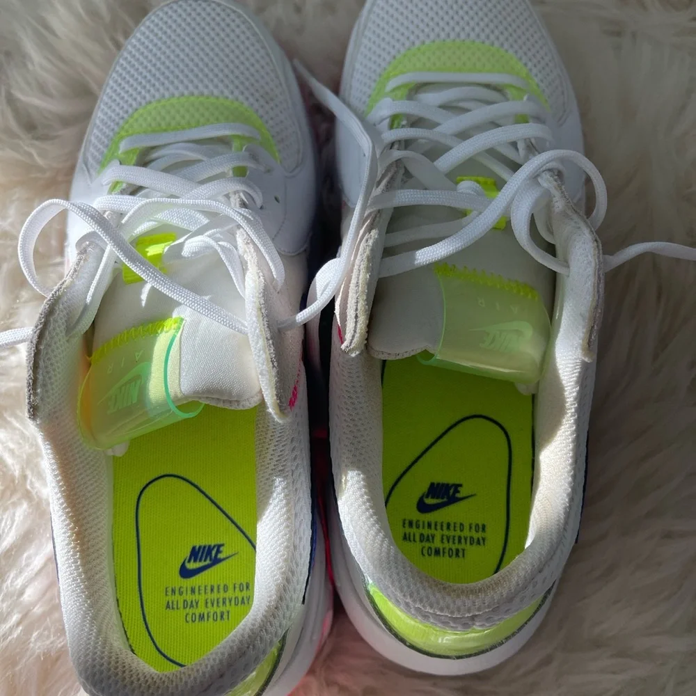 Nike women White and Neon Yellow Sneakers - Picture 1 of 6